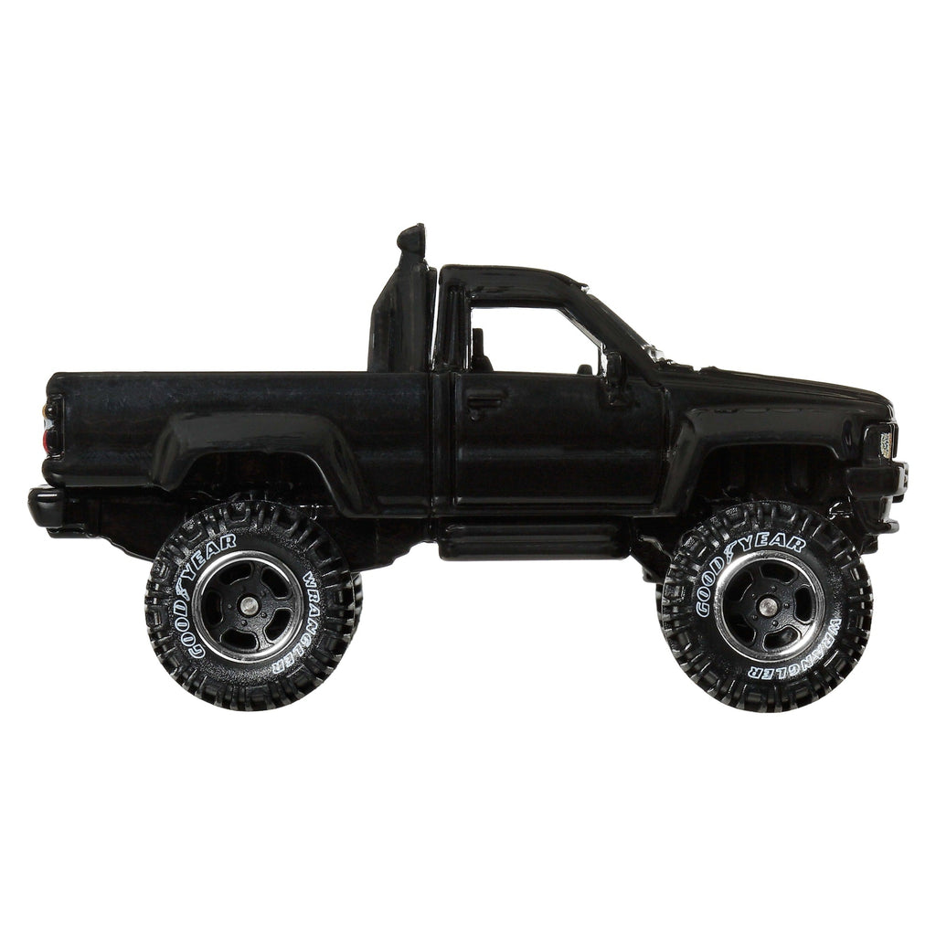 Hot Wheels Premium Car Culture 2-Pack Back to the Future Time Machine & 1987 Toyota Pickup Truck / Camionnette