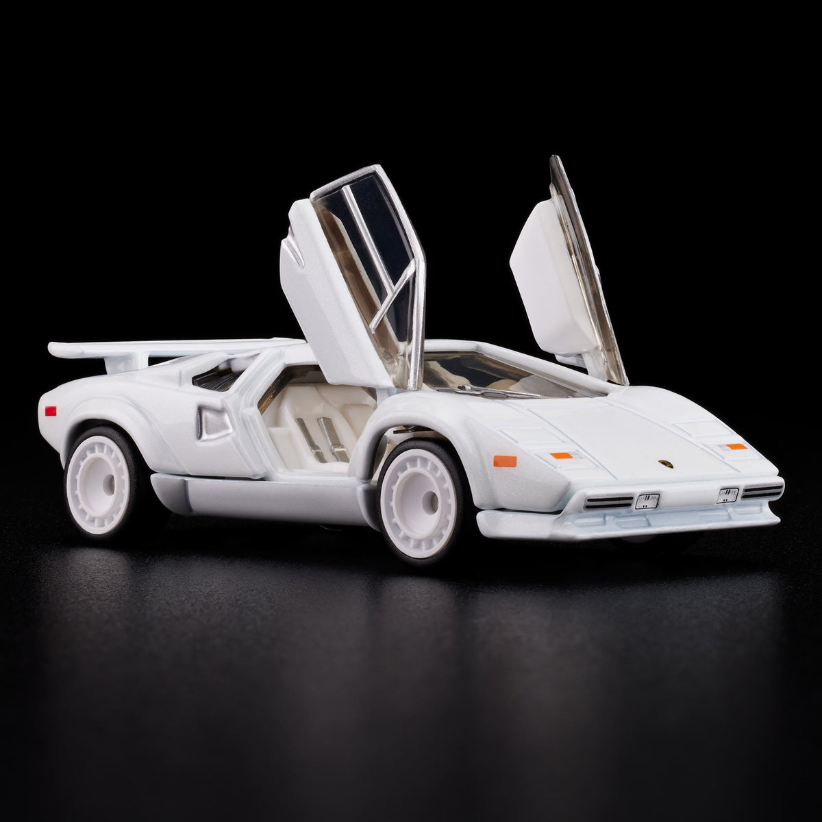 Hot Wheels RLC Exclusive 1982 Lamborghini Countach LP 500 S