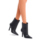 Barbie Basics 2025 Series 1, Doll 1